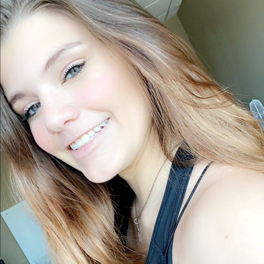 Meet your Posher, Katelyn